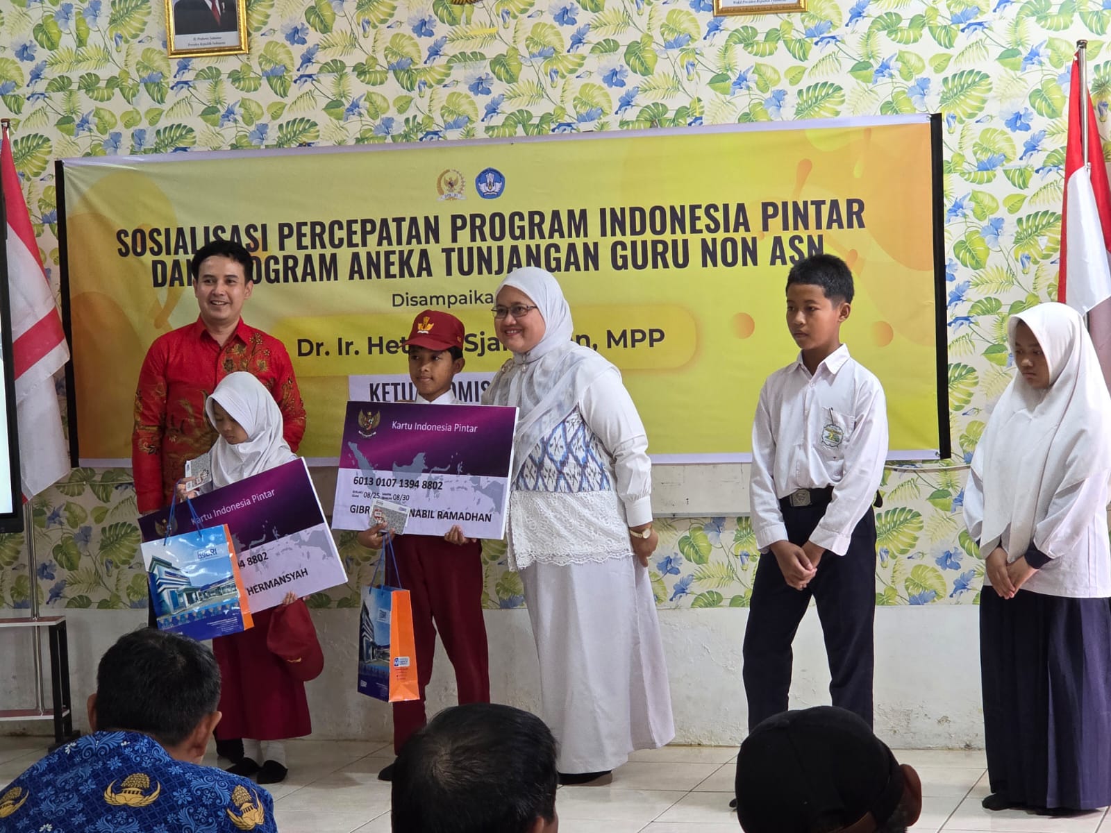 Kegiatan Sosialisasi Percepatan PIP dan Program Aneka Tunjangan Guru Non-ASN yang digelar di SDN 008 Tenggarong Seberang (Elmo/Prokal.co)
