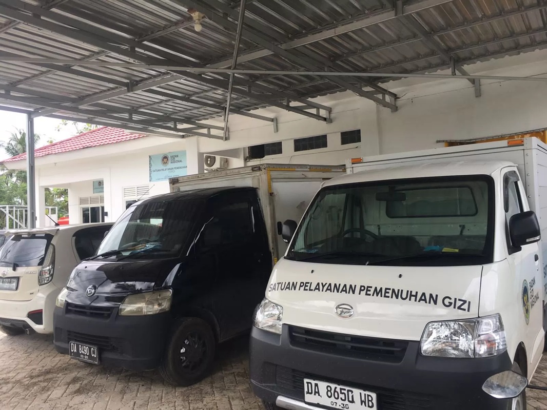 DISETOP:SPPG Landasan Ulin Utara 1 di Banjarbaru ditutup sementara usai temuan menu MBG Hamburger berbelatung di SMPN 10 Banjarbaru, Selasa (28/10/2025) (Foto: Fadlan Zakiri)