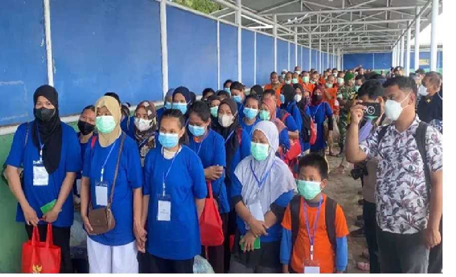 Usai menjalani masa hukuman, ratusan PMI tiba di Pelabuhan Tunon Taka, Nunukan usia dideportasi Pemerintah Malaysia pada Kamis (16/10) lalu.