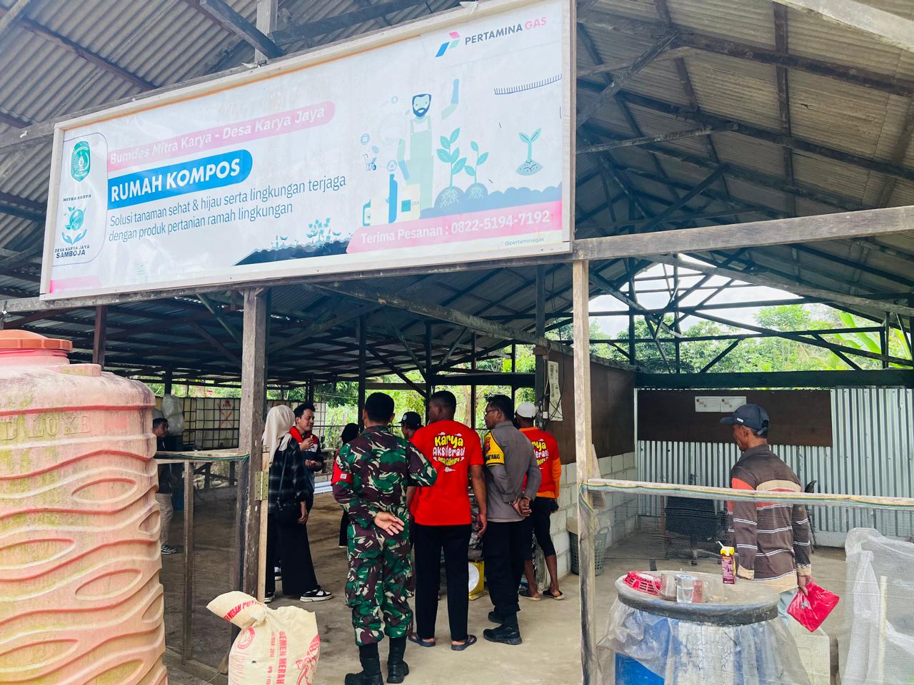 Rumah kompos milik Desa Karya Jaya.