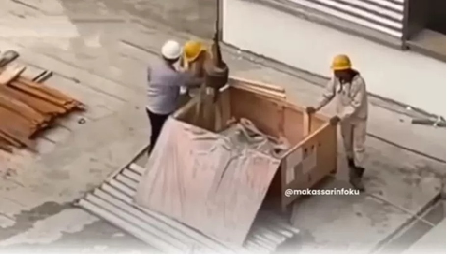 Tangkapan layar video.