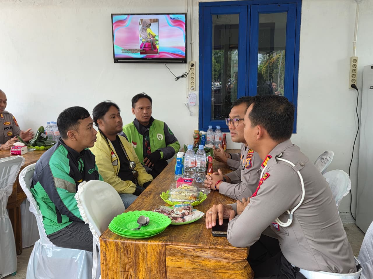 Kedai Ojol inovasi Satlantas Polres Kukar di Tenggarong (Elmo/Prokal.co)