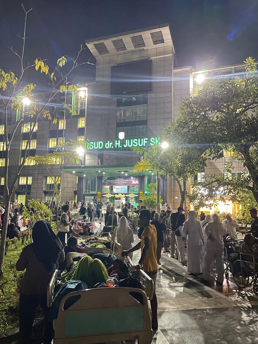 Suasana di Rumah Sakit dr. H. Jusuf SK saat gempa terjadi.