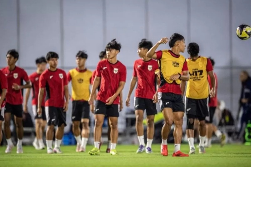 Timnas Indonesia U-17 persiapkan diri menghadapi Honduras pada pertandingan terakhir Grup H Piala Dunia U-17 2025. (Bayu Pratama S/Antara)