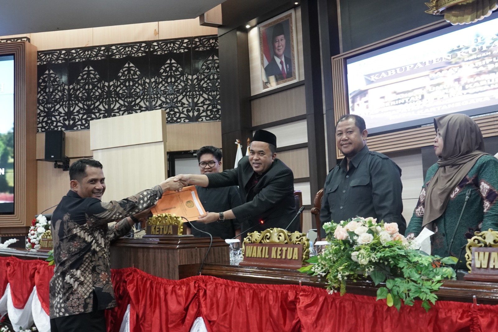 Rapat paripurna ke-25 masa sidang I DPRD Kukar (Elmo/Prokal.co)