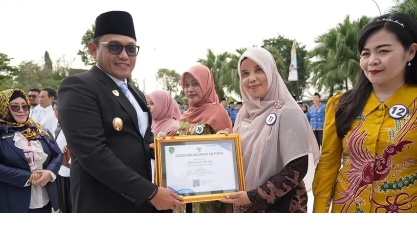 SAMARINDA. Wakil Gubernur Kalimantan Timur H Seno Aji, bertindak selaku inspektur upacara Peringatan ke-61 Hari Kesehatan Nasional (HKN) 2025, yang diselenggarakan Dinas Kesehatan Provinsi Kaltim.