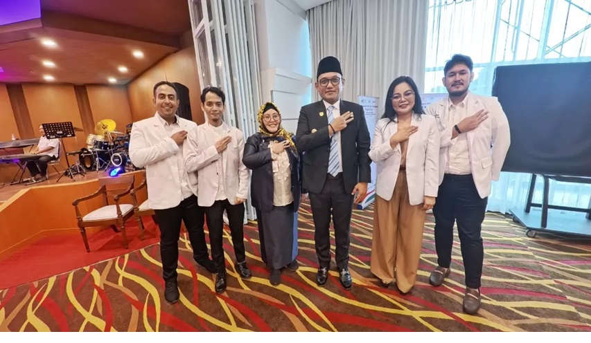 Wakil Gubernur Kaltim, Seno Aji didampingi Wadir Diklit RSUD AW Sjahranie, Syarifah Masitah bersama dokter spesialis khusus yang masuk dalam program penugasan khusus. (Ist)