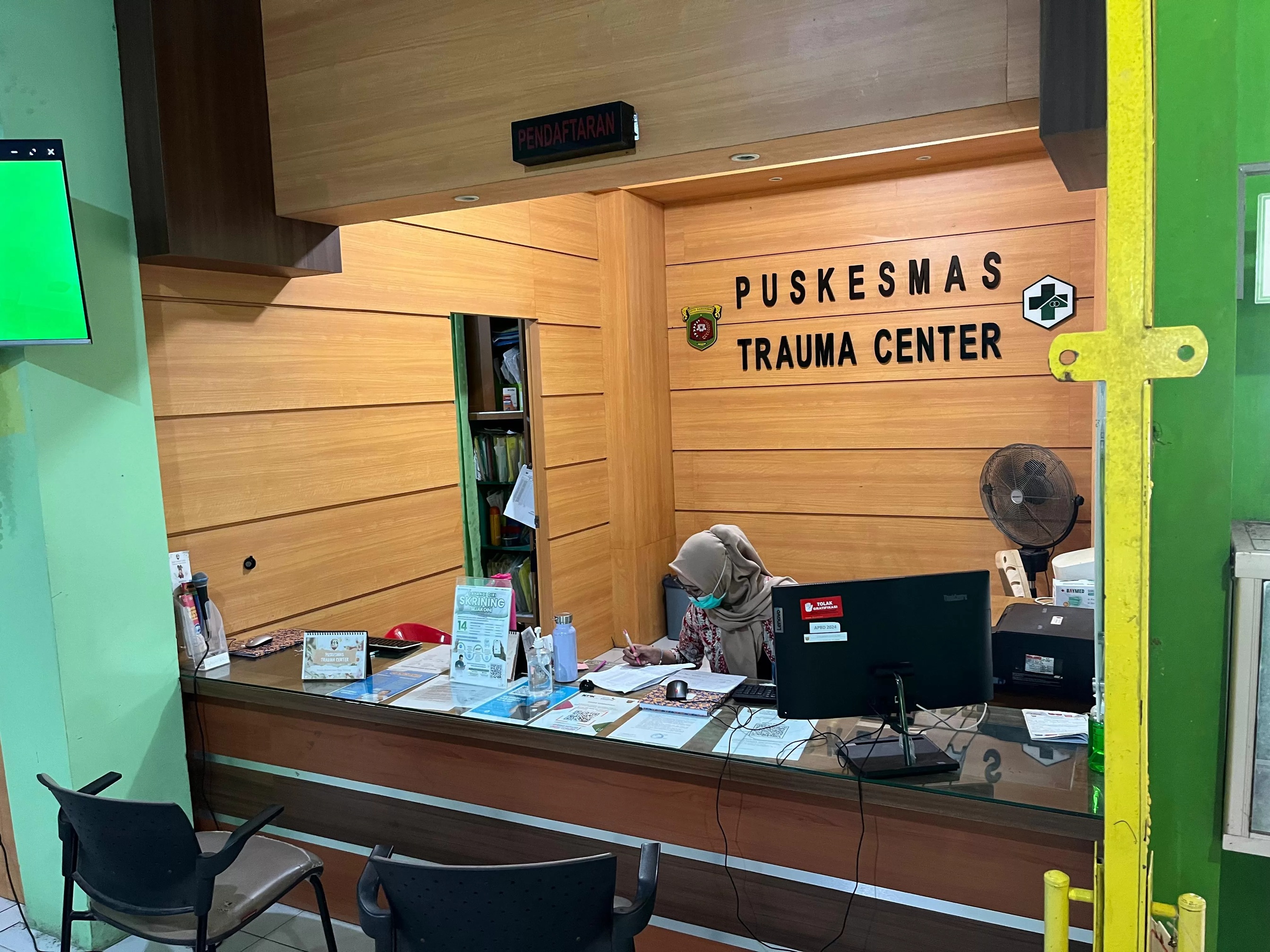 UPT BULD Puskesmas Trauma Center Samarinda tengah menjadi sorotan, karena pelayanan salah seorang pegawainya. (OKE/SAPOS)