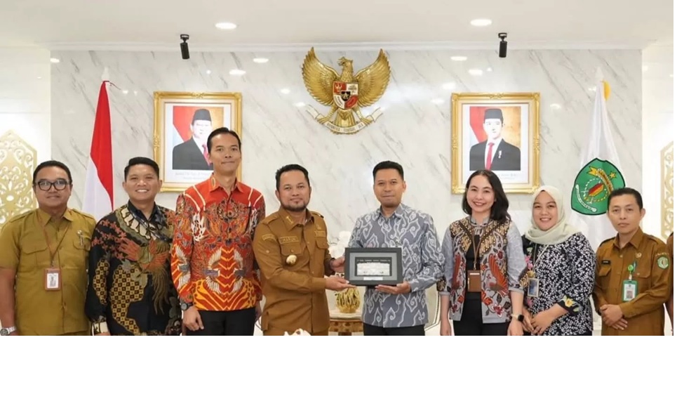 Gubernur Harum saat menerima audiensi dari perwakilan Bank BTN di Kaltim. (Foto : Ahmad Riyandi)