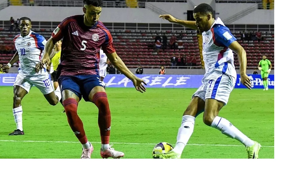 Pertandingan antara Haiti melawan Nikaragua di Stadion Ergilio Hato, Willemstad, Curacao, Rabu (19/11). (Foto: FOXSports.com)