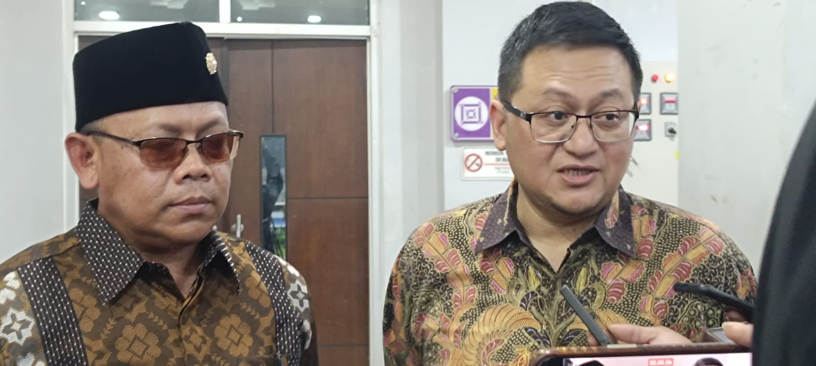Rektor Unmul, Prof Abdunnur dan Sekretaris Badan Bank Tanah, Jarot Wahyu Wibowo