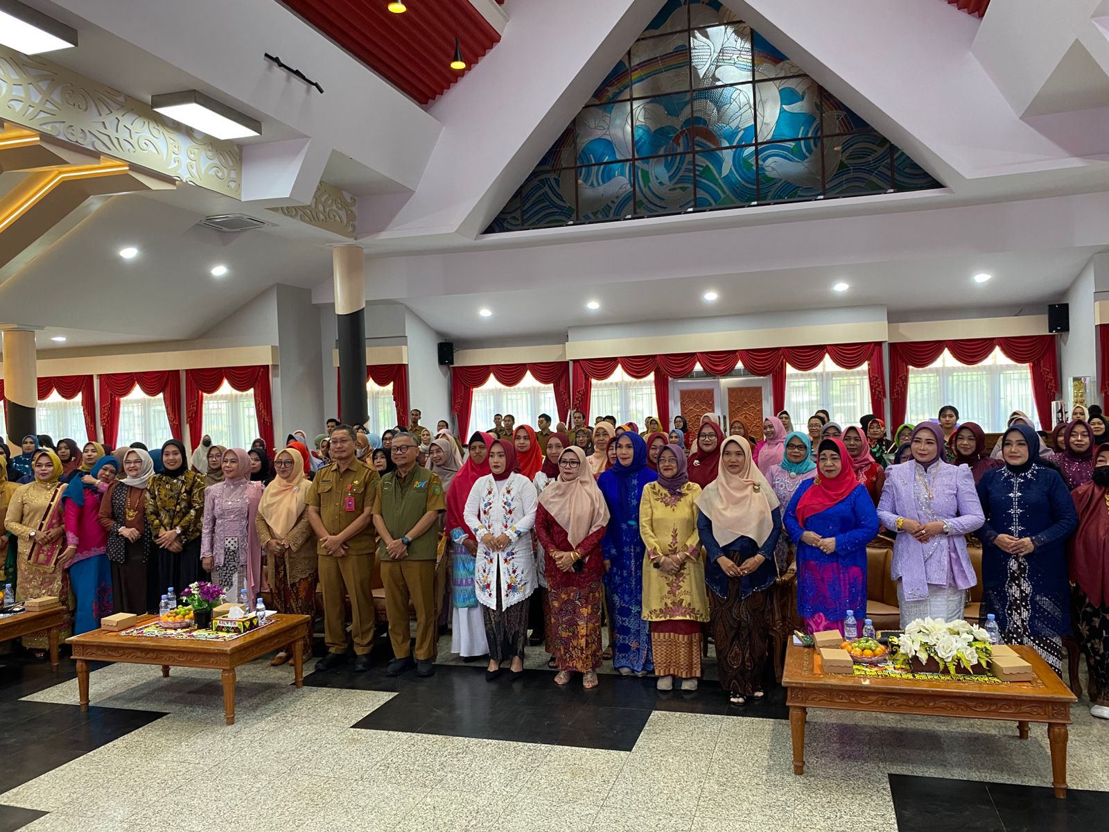 Peringatan Hari Ibu ke-97 di Kabupaten Kutai Kartanegara (Elmo/Prokal.co)