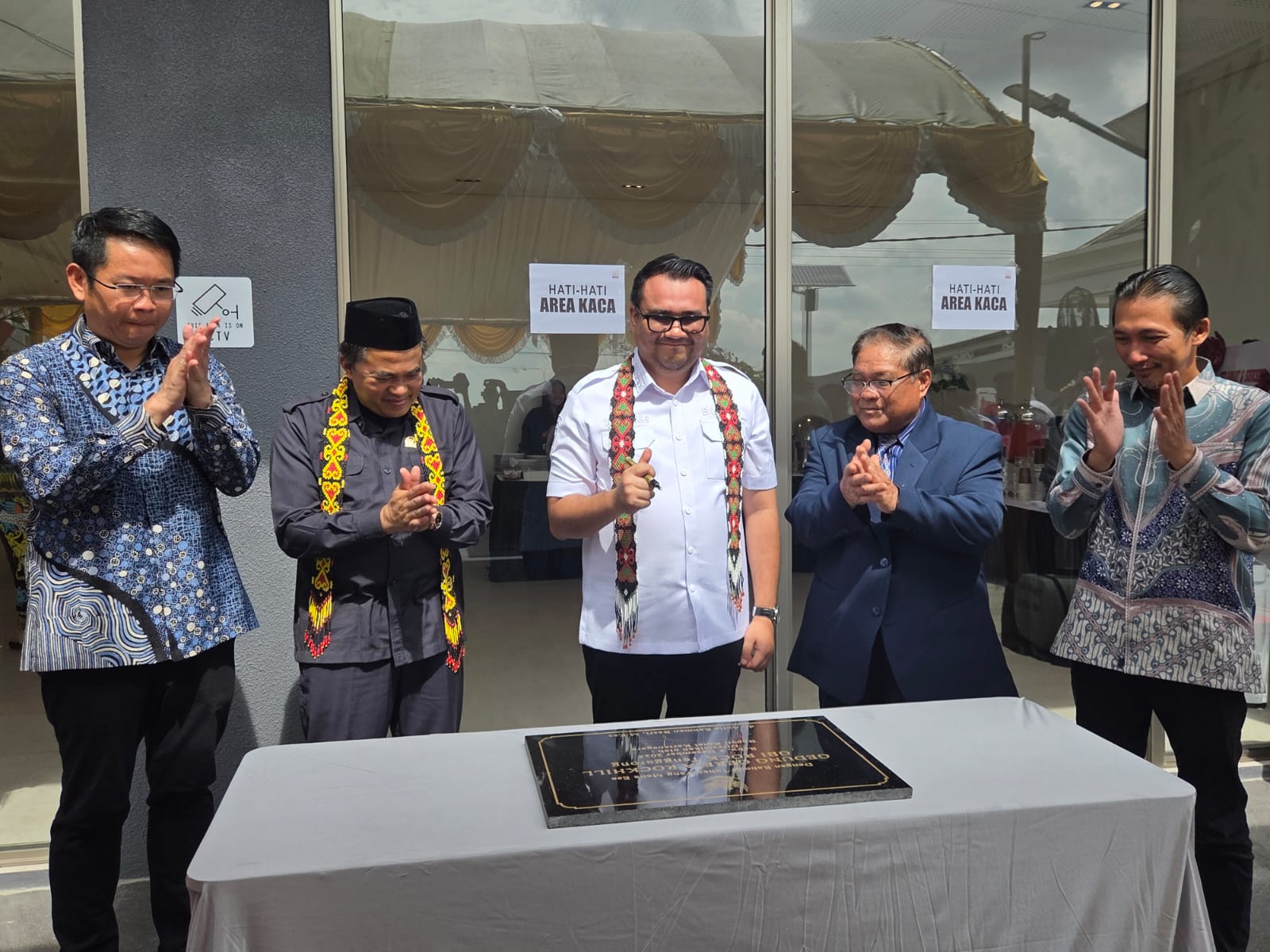 Peresmian Rumah Ibadah GBI Rock Hill yang terletak di Jalan Gunung Sentul, Kelurahan Melayu, Tenggarong dihadiri Bupati Kukar, Aulia Rahman Basri dan Ketua DPRD, Ahmad Yani (Elmo/Prokal.co)