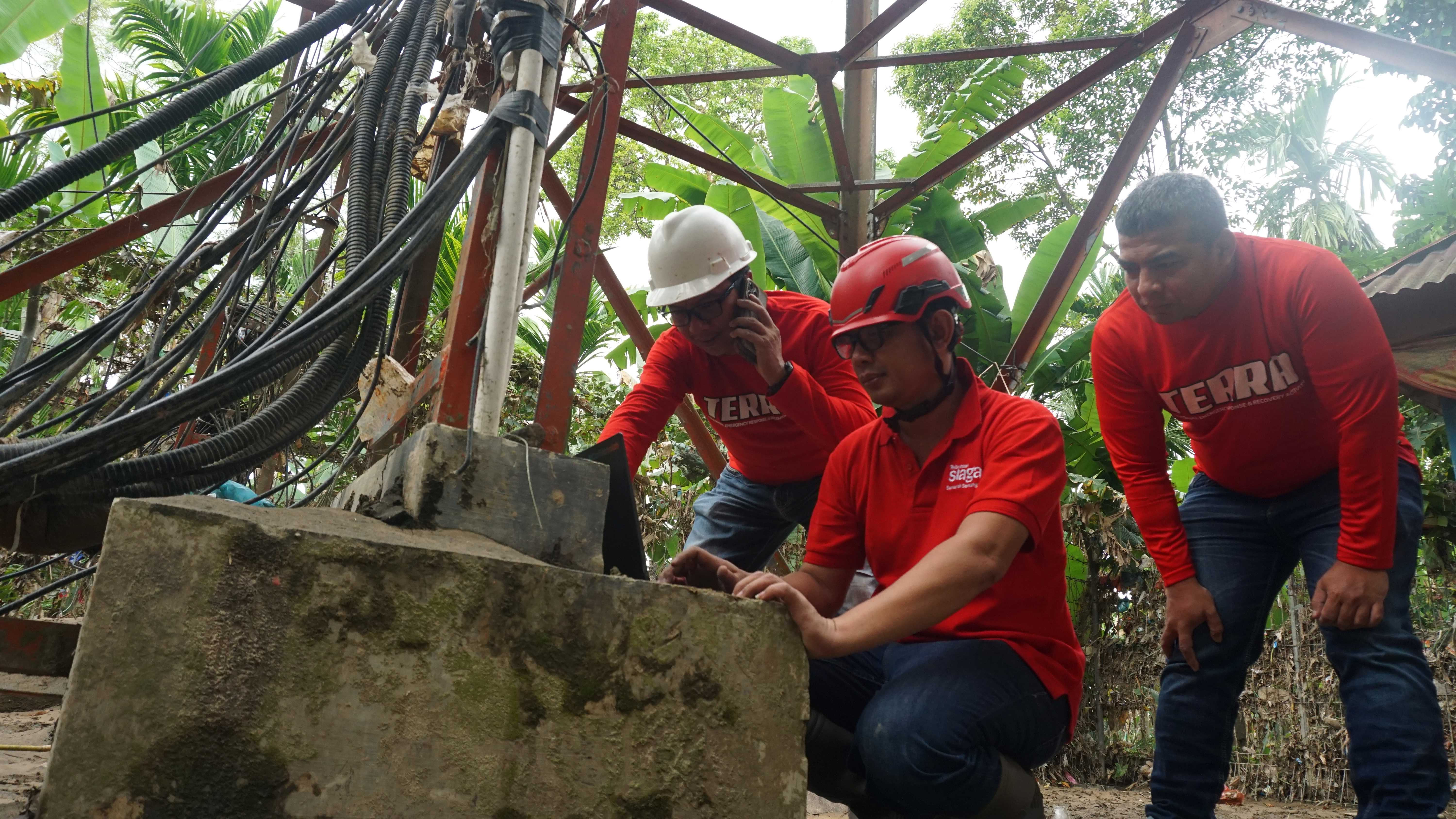 PULIHKAN: Telkomsel memastikan pemulihan jaringan telekomunikasi di wilayah terdampak bencana banjir dan longsor di Aceh, Sumatra Utara, dan Sumatra Barat.