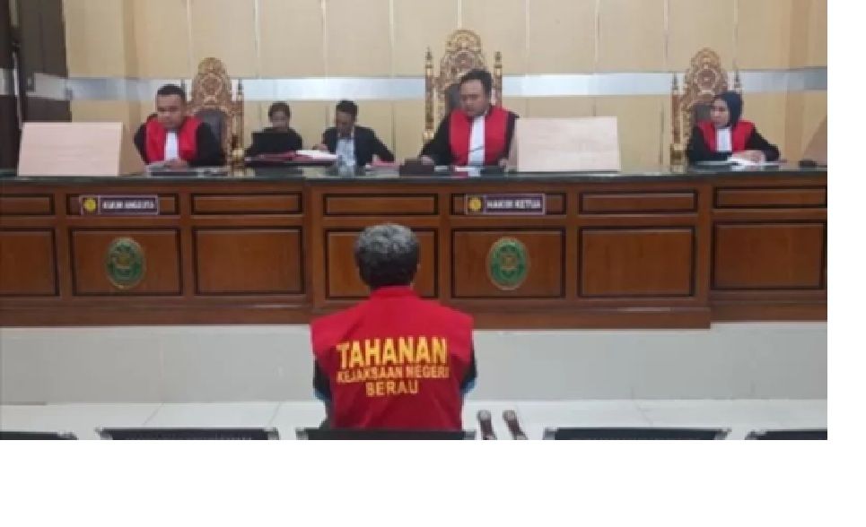 Pelaku sodomi di Kecamatan Gunung tabur pasrah dengan vonis 14 tahun lebih yang dijatuhkan majelis hakim.