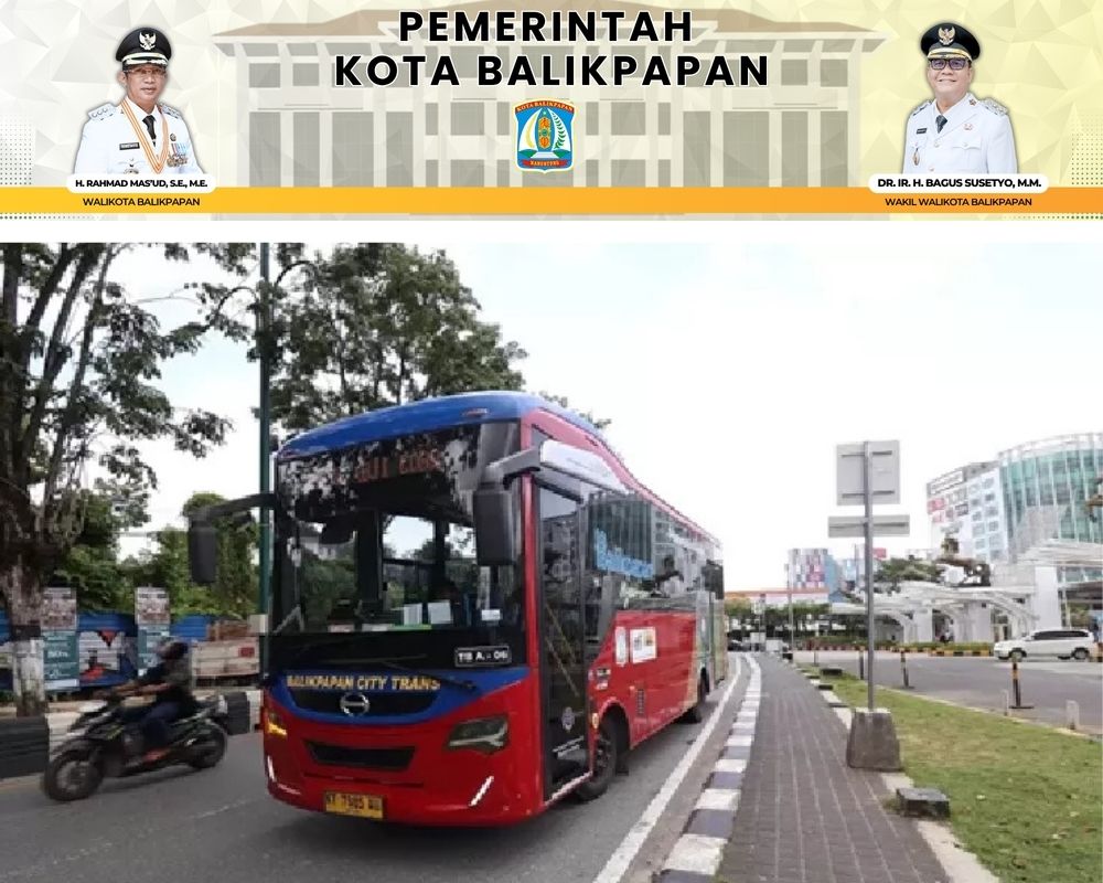 BCT melintas di depan Mal Balikpapan SuperBlock (BSB) di kawasan Jalan Jenderal Sudirman.