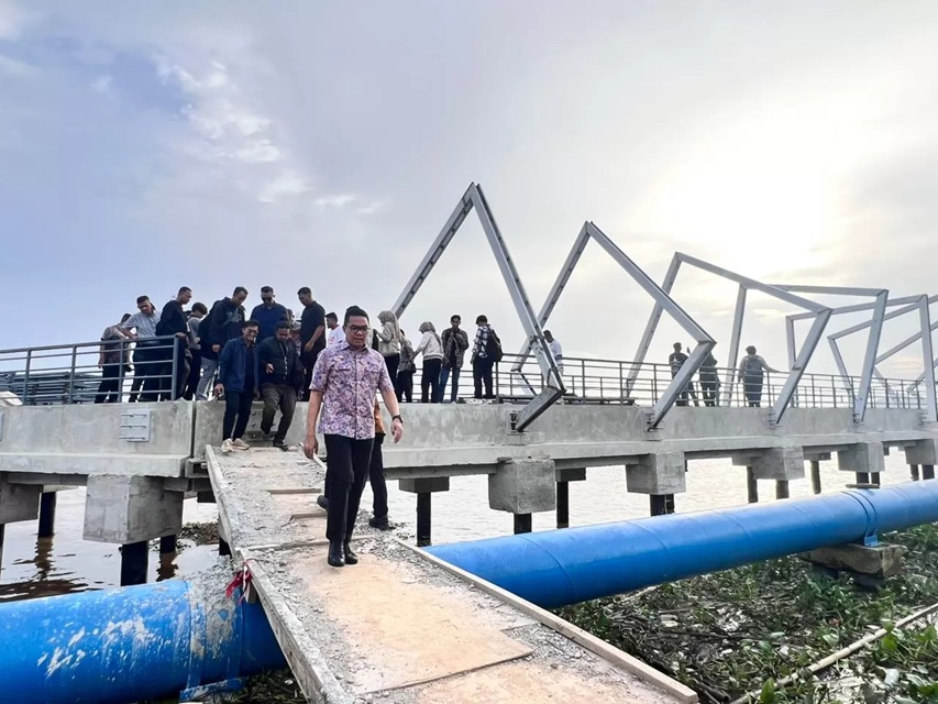 Pembangunan Teras Samarinda tahap 2 terus dikebut hingga akhir tahun, Jumat (5/12/2025). (MELI/SAPOS)