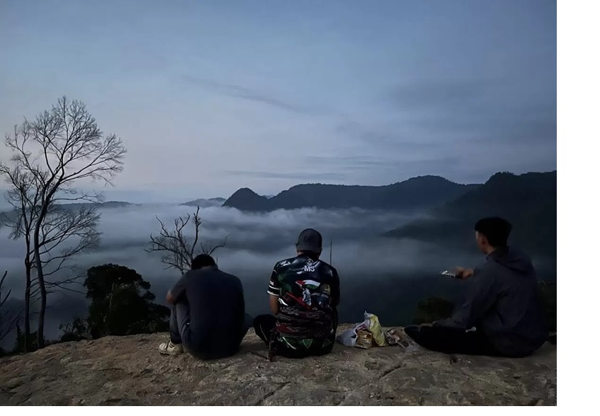 Gunung Mincau di Kampung Tepian Buah resmi dibuka kembali untuk umum sejak 1 Desember 2025, sebelumnya ditutup sementara untuk pembenahan jalur dan keamanan. (KAMPUNG TEPIAN BUAH UNTUK BP)