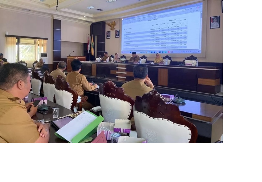 Bupati Berau Sri Juniarsih Mas meradang melihat banyaknya kepala OPD yang tak hadir dalam rapat penting membahas serapan anggaran yang masih rendah.