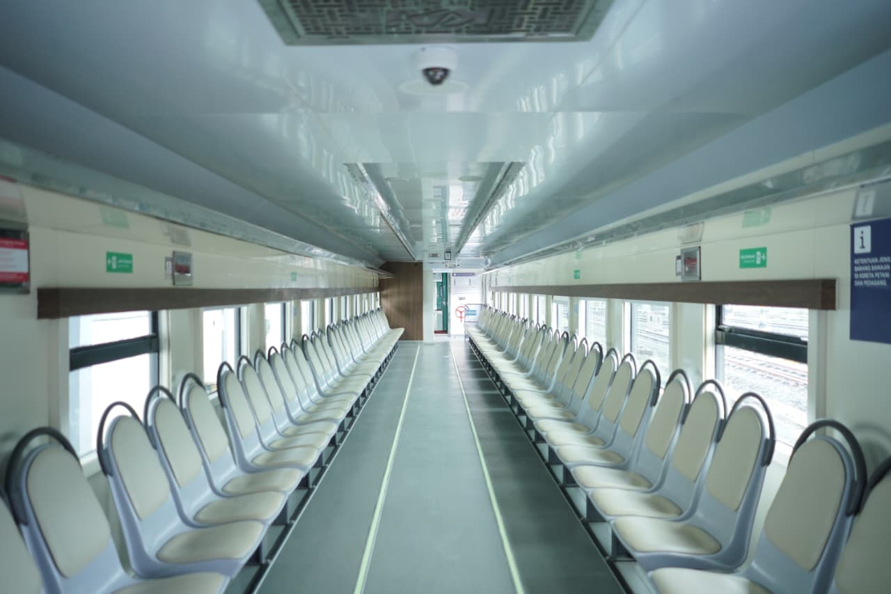 Sisi dalam kereta khusus petani.