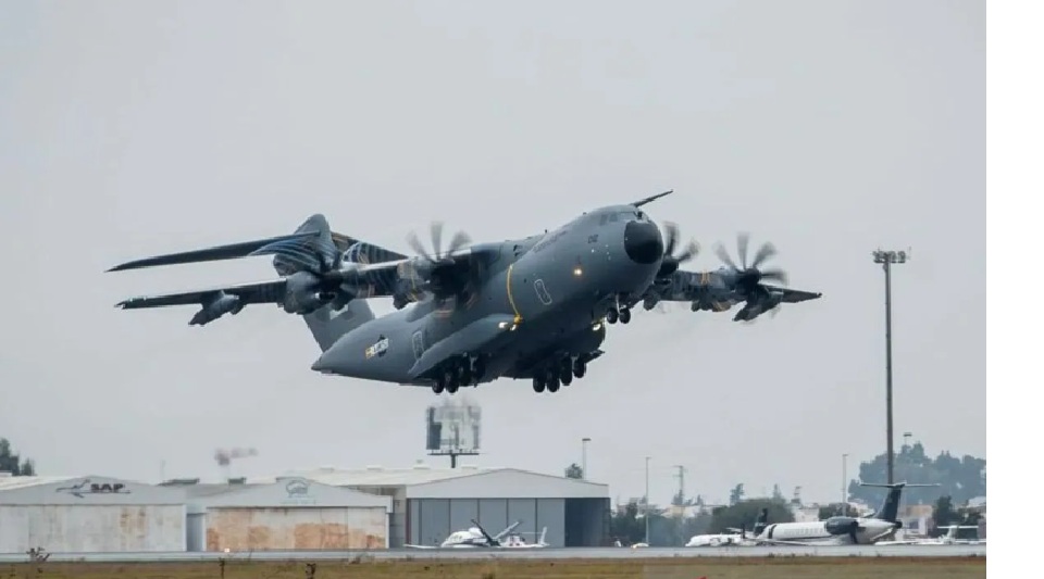 Pesawat angkut A400M ke dua milik TNI AU uji terbang di fasilitas Airbus San Pablo, Seville, Spanyol, Rabu, (12/12/2025) (Ho-Humas TNI AU)