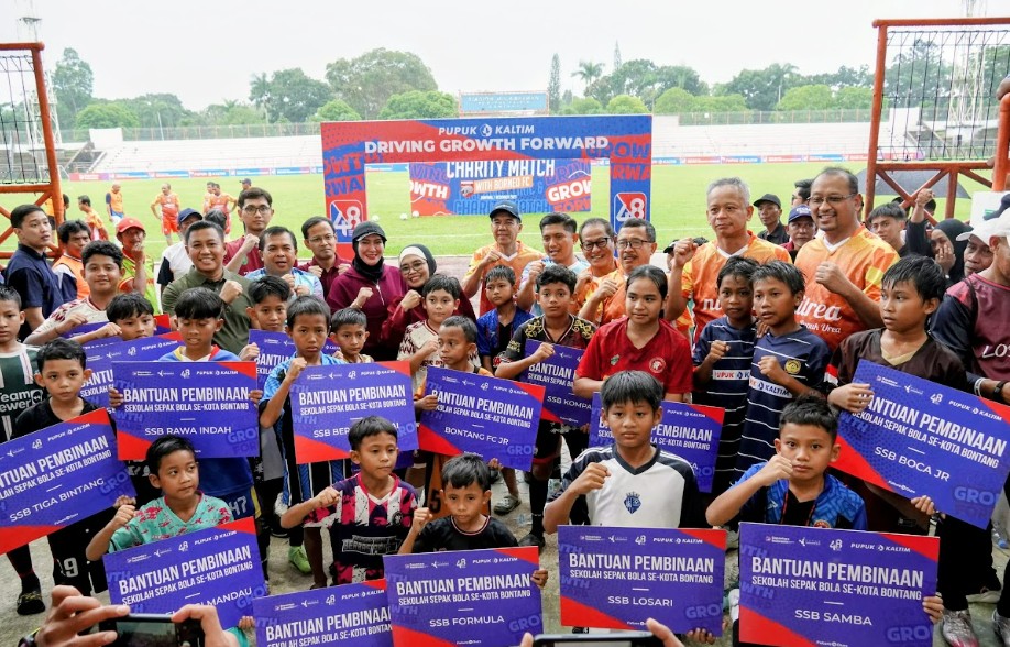 PT Pupuk Kalimantan Timur (Pupuk Kaltim) bersinergi dengan Borneo FC Academy, gelar Coaching Clinic bagi bibit muda berbakat dari seluruh Akademi Sepak Bola (ASB) dan Sekolah Sepak Bola (SSB).