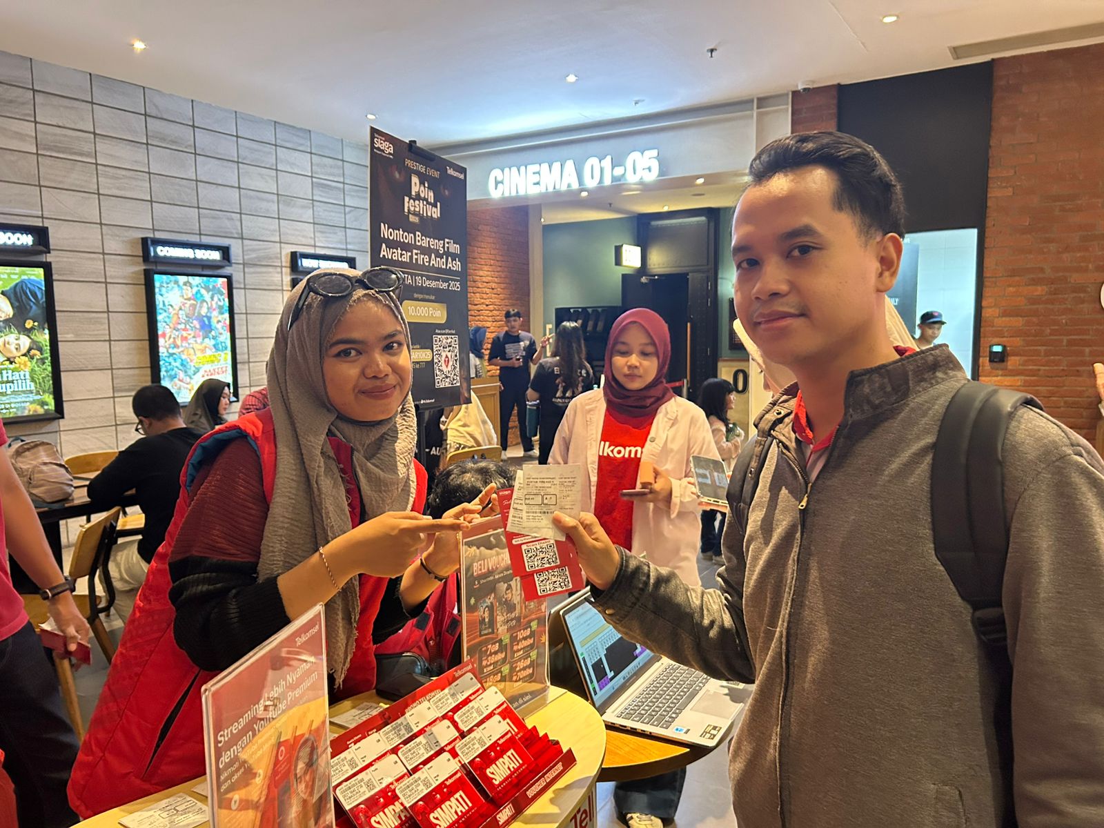 Keseruan program Nobar Hepi Prestige Telkomsel Poin 2025.