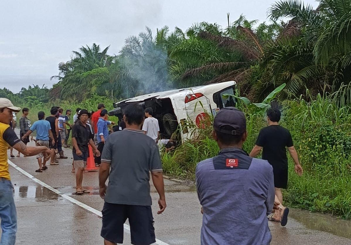 Kondisi pasca tabrakan di Desa Tukung Ritan, Tabang (Istimewa)