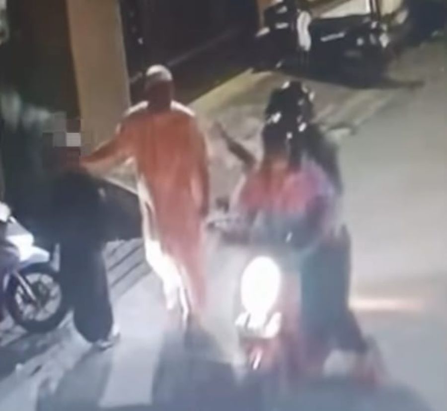 Kejadian penyerangan terekam kamera.