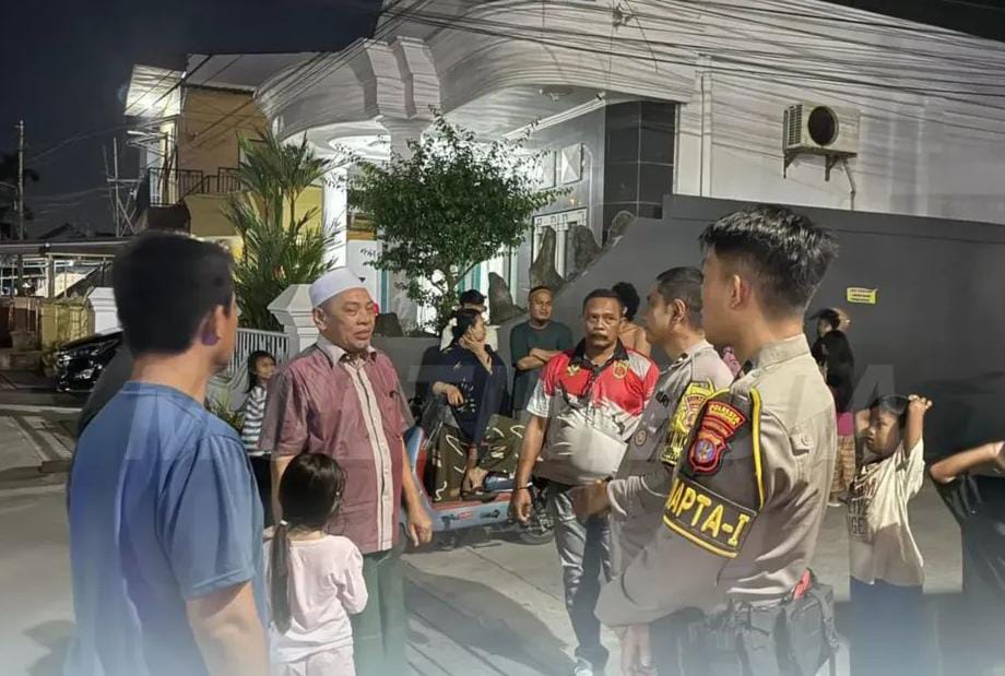 Polisi mendatangi tempat kejadian.