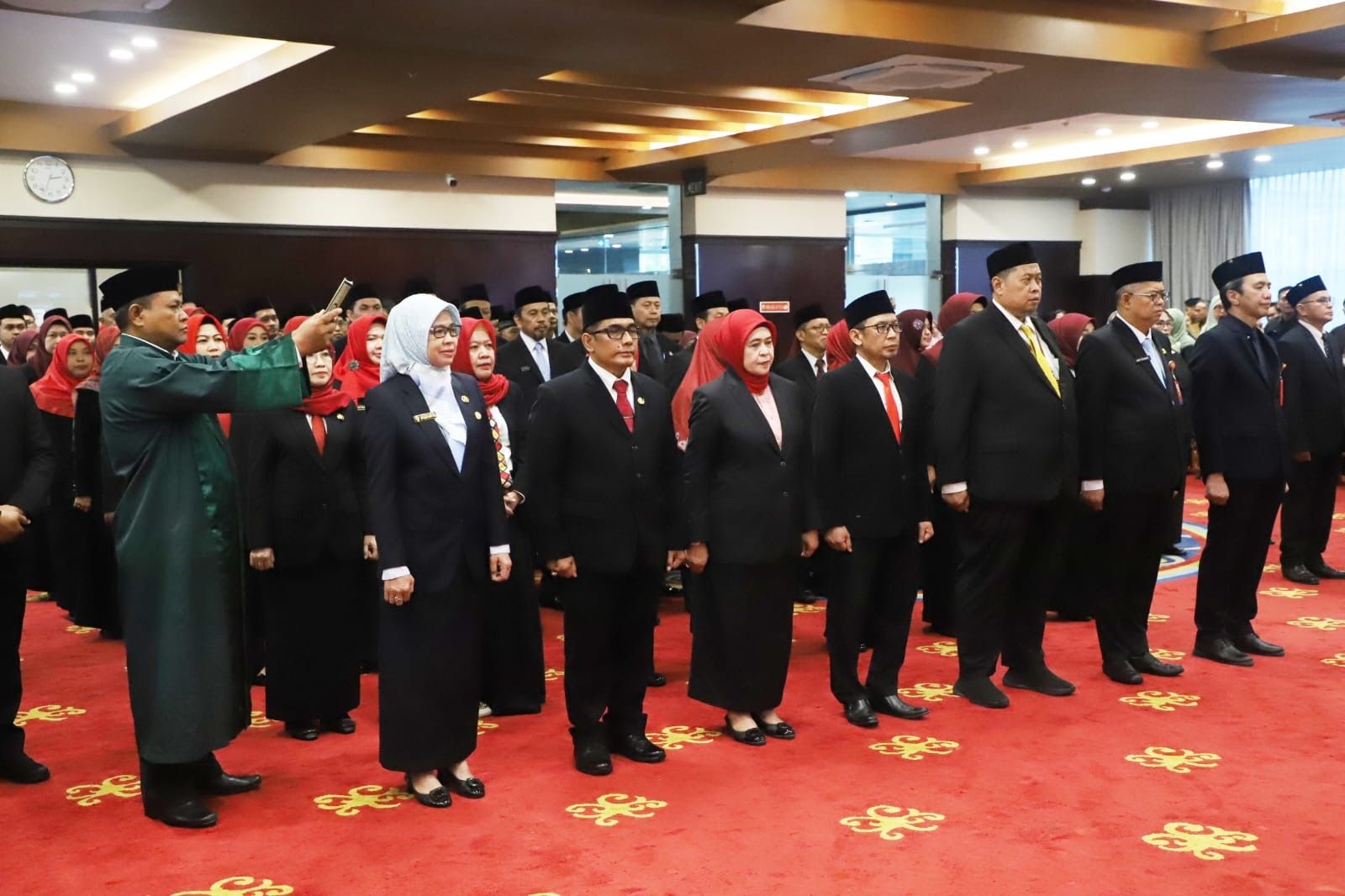 Pelantikan pejabat di lingkungan Pemprov Kaltim.