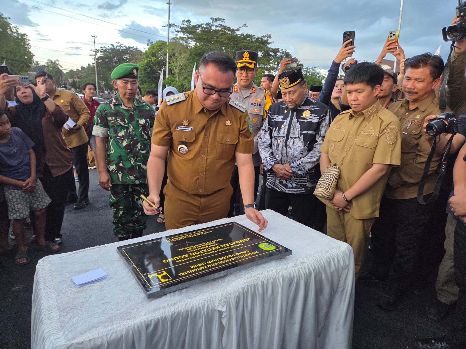 Peresmian Jembatan Kedaton Agung (Elmo/Prokal.co)