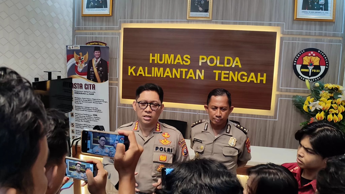 Kapolda Kalteng Irjen Pol Iwan Kurniawan melalui Kabidhumas Polda Kalteng Kombes Pol Erlan Munaji saat mengomentari kasus penembakan terhadap empat warga Desa Kenyala, Kecamatan Telawang, Kotim.