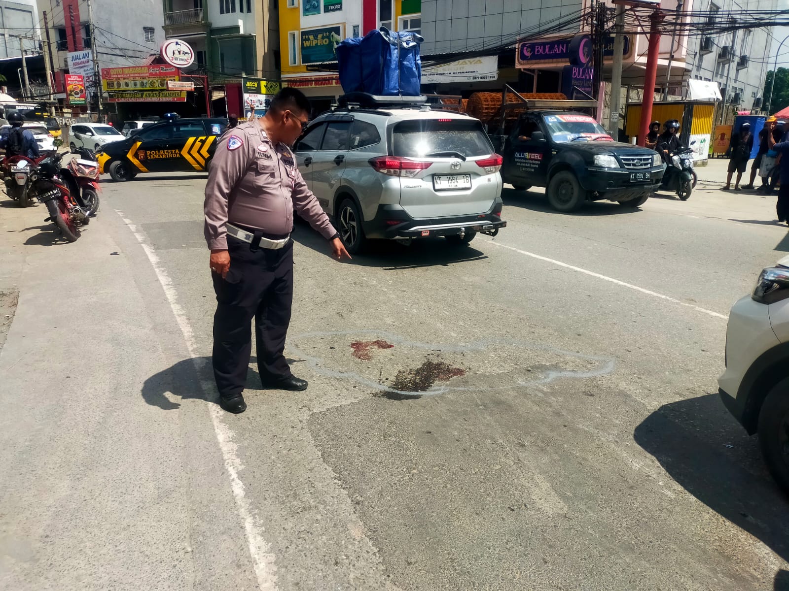 Polisi lakukan olah TKP.