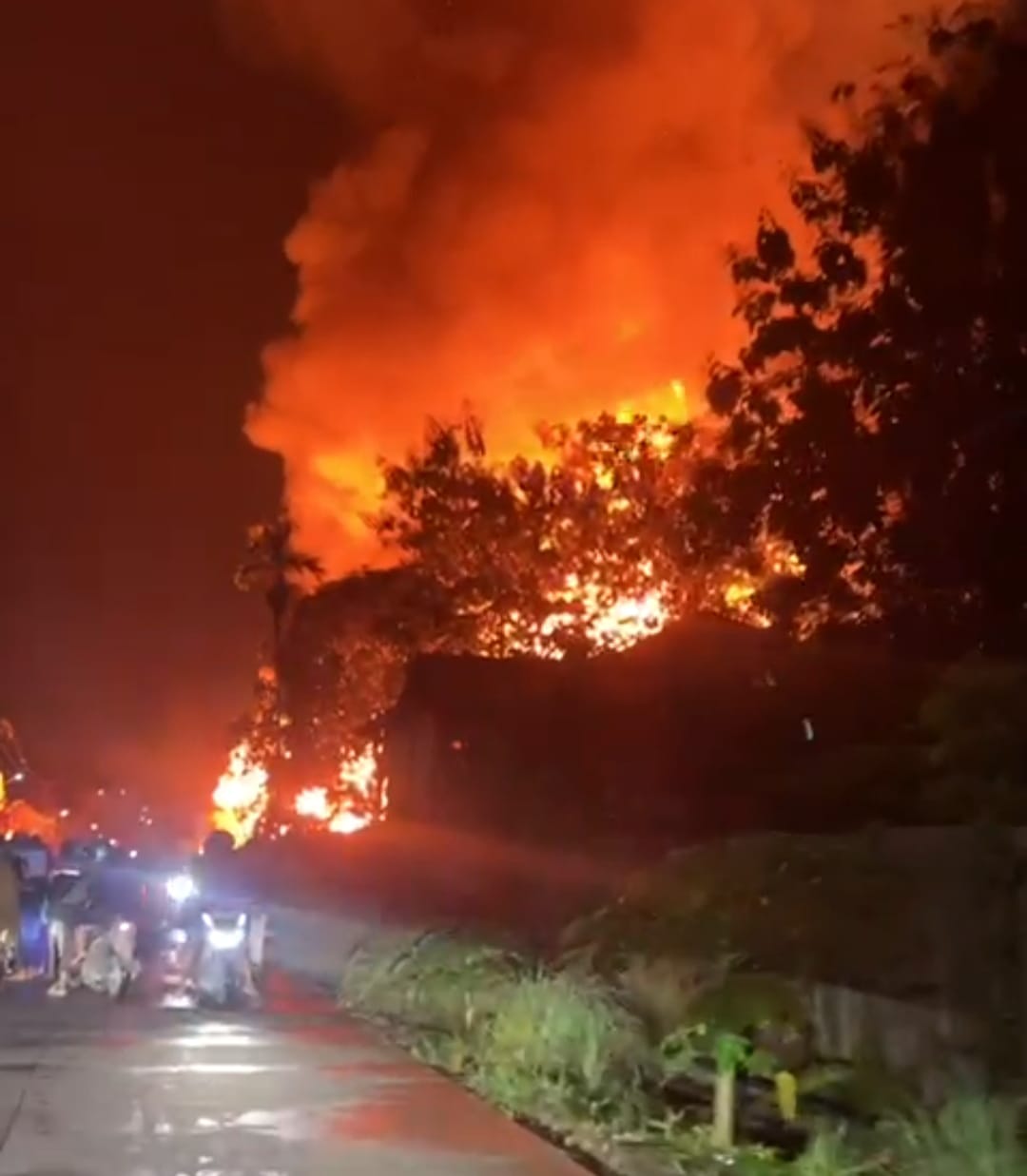 Kebakaran di mess eks Ratah Timber.