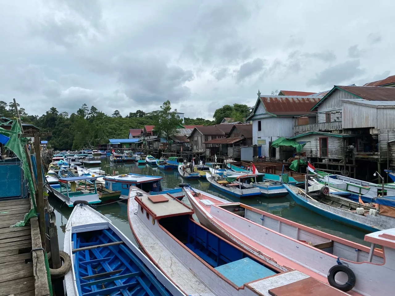 Tingginya curah hujan yang terjadi sejak Oktober 2025 berdampak signifikan terhadap aktivitas penangkapan ikan di laut. Sehingga turut mendorong inflasi pada Desember 2025 lalu. (IZZA/BP)