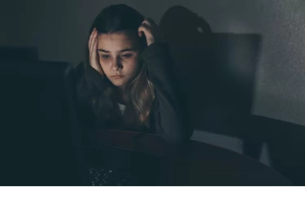 Ilustrasi korban child grooming di internet. (freepik)