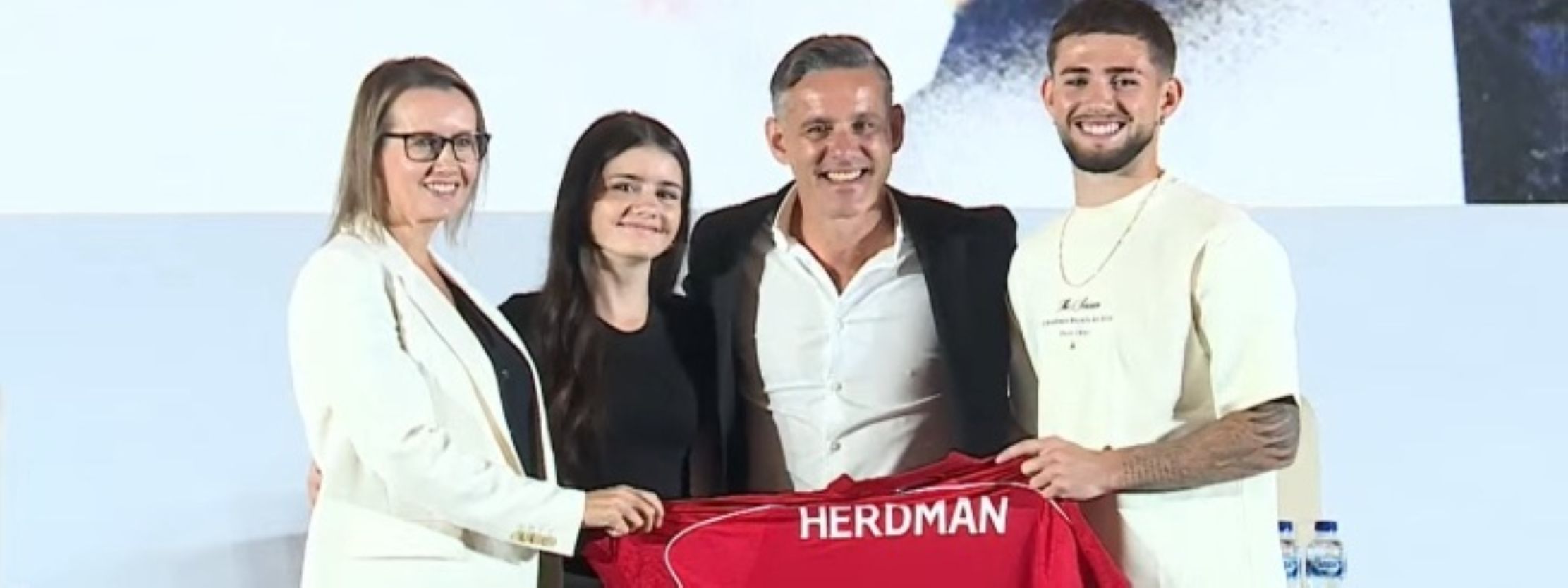 Herdman dan keluarga.