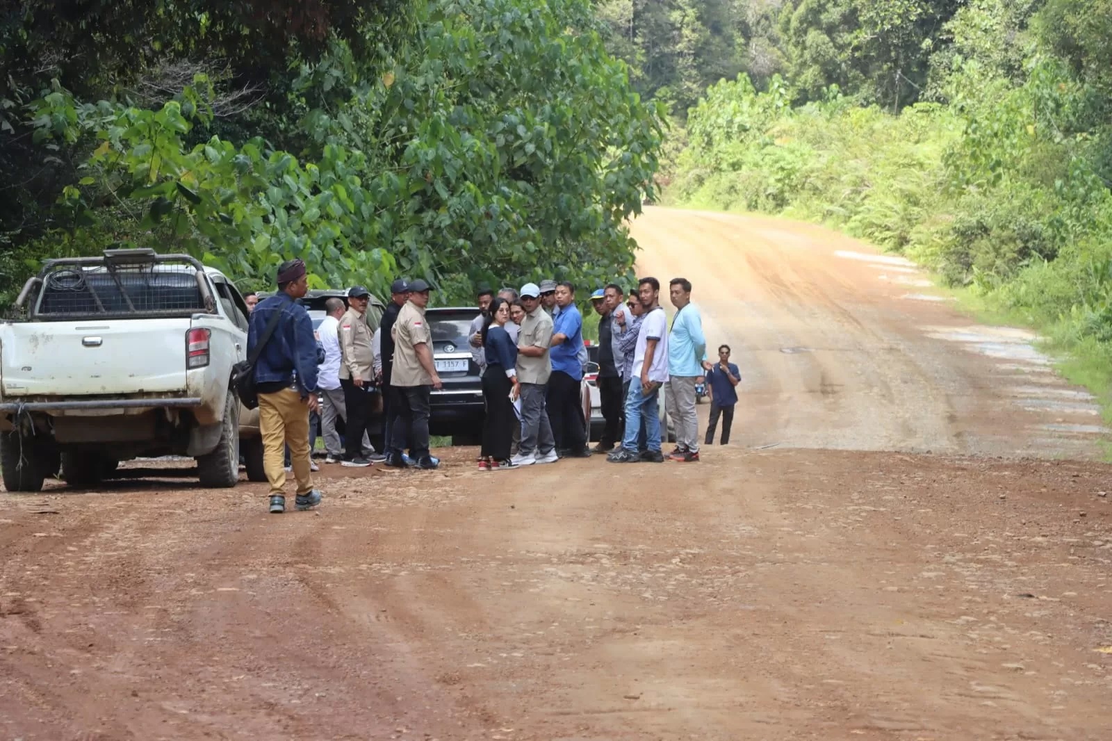 Jalan darat penghubung Kutai Barat (Kubar) dan Mahakam Ulu (Mahulu) disebut hampir rampung. Infrastruktur ini diyakini mampu memangkas waktu tempuh perjalanan hingga sekitar empat jam.