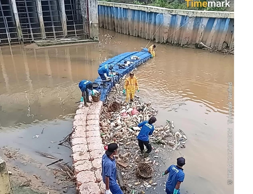 Lokasi penemuan janin di Sungai Ampal Balikpapan. (IST.)