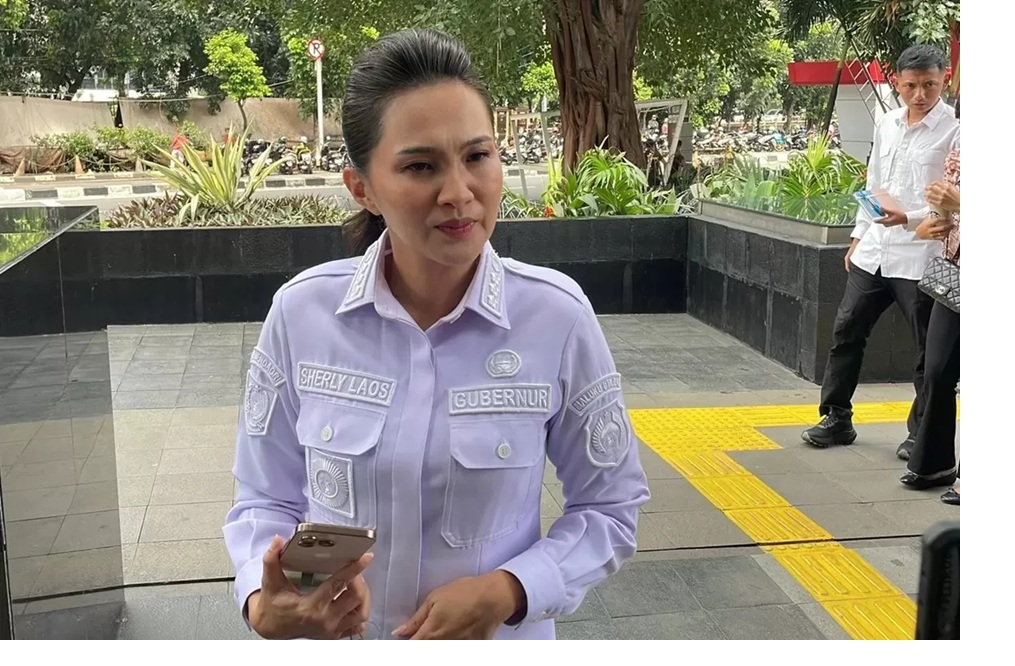 Gubernur Maluku Utara (Malut) Sherly Tjoanda Laos menyambangi Gedung Merah Putih Komisi Pemberantasan Korupsi (KPK), Jakarta, Rabu (22/10).