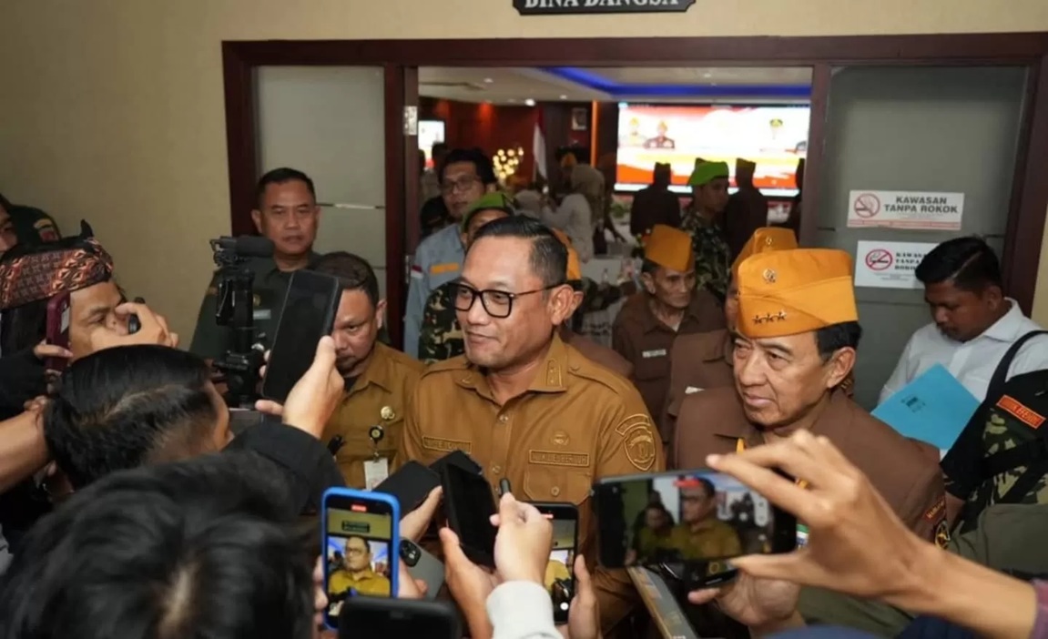 Wakil Gubernur Kaltim Seno Aji berjanji mengecek dan menindaklanjuti keluhan mahasiswa terkait pembatalan status penerima Beasiswa Gratispol.