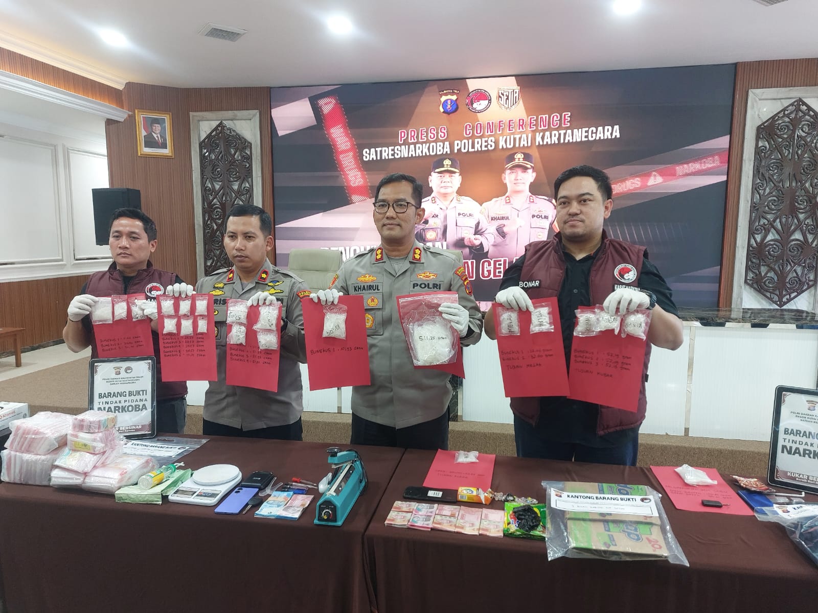 Rilis Pers Polres Kukar mengenai peredaran narkotika 1,4 kilogram (Elmo/Prokal.co)