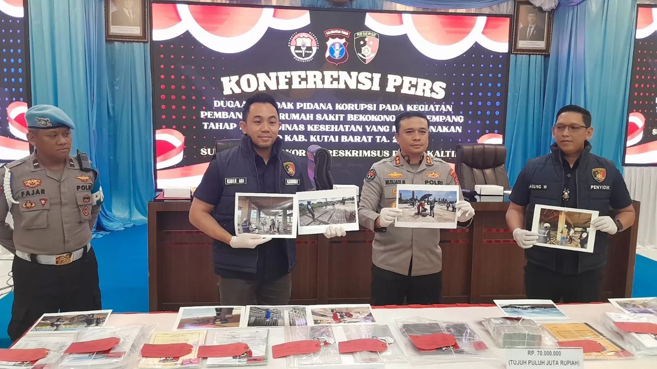 UNGKAP: Polda Kaltim melalui Ditreskrimsus menggelar konferensi pers kasus korupsi Rumah Sakit Bekokong, Kutai Barat, Kamis (22/1/2026). (ARIF FADILLAH/BALPOS)