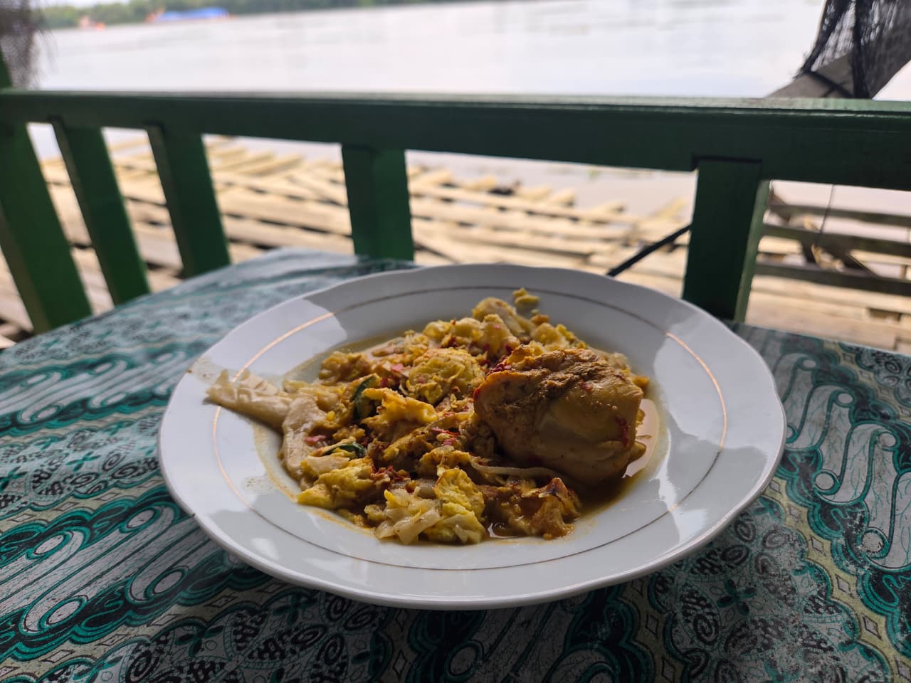 Martabak Kareh, sebuah kuliner yang sudah sangat dikenal di Kecamatan Tenggarong, Kabupaten Kutai Kartanegara (Kukar).
