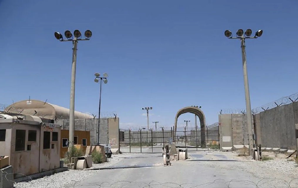 Suasana di Lapangan Udara Bagram setelah seluruh pasukan AS dan NATO dievakuasi di Provinsi Parwan, Afghanistan, 2021 lalu.
