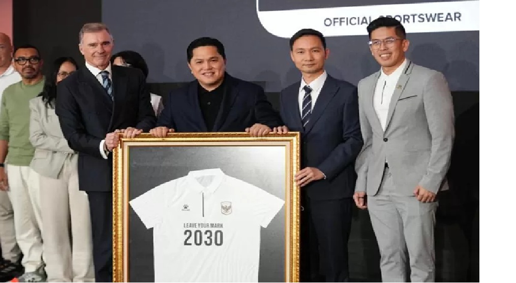 JERSEY BARU. Kelme menjanjikan harga lebih merakyat untuk jersey buatan mereka yang akan digunkan Timnas Indonesia.