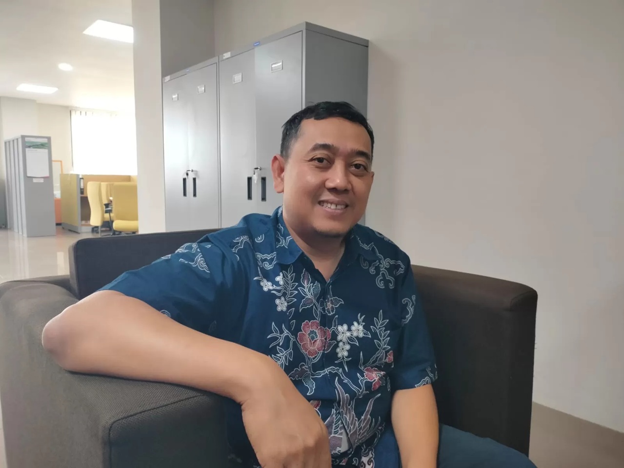 Penata Perizinan Ahli Madya Dinas Penanaman Modal dan Pelayanan Terpadu Satu Pintu (DPMPTSP) Kabupaten Paser, Sumargo