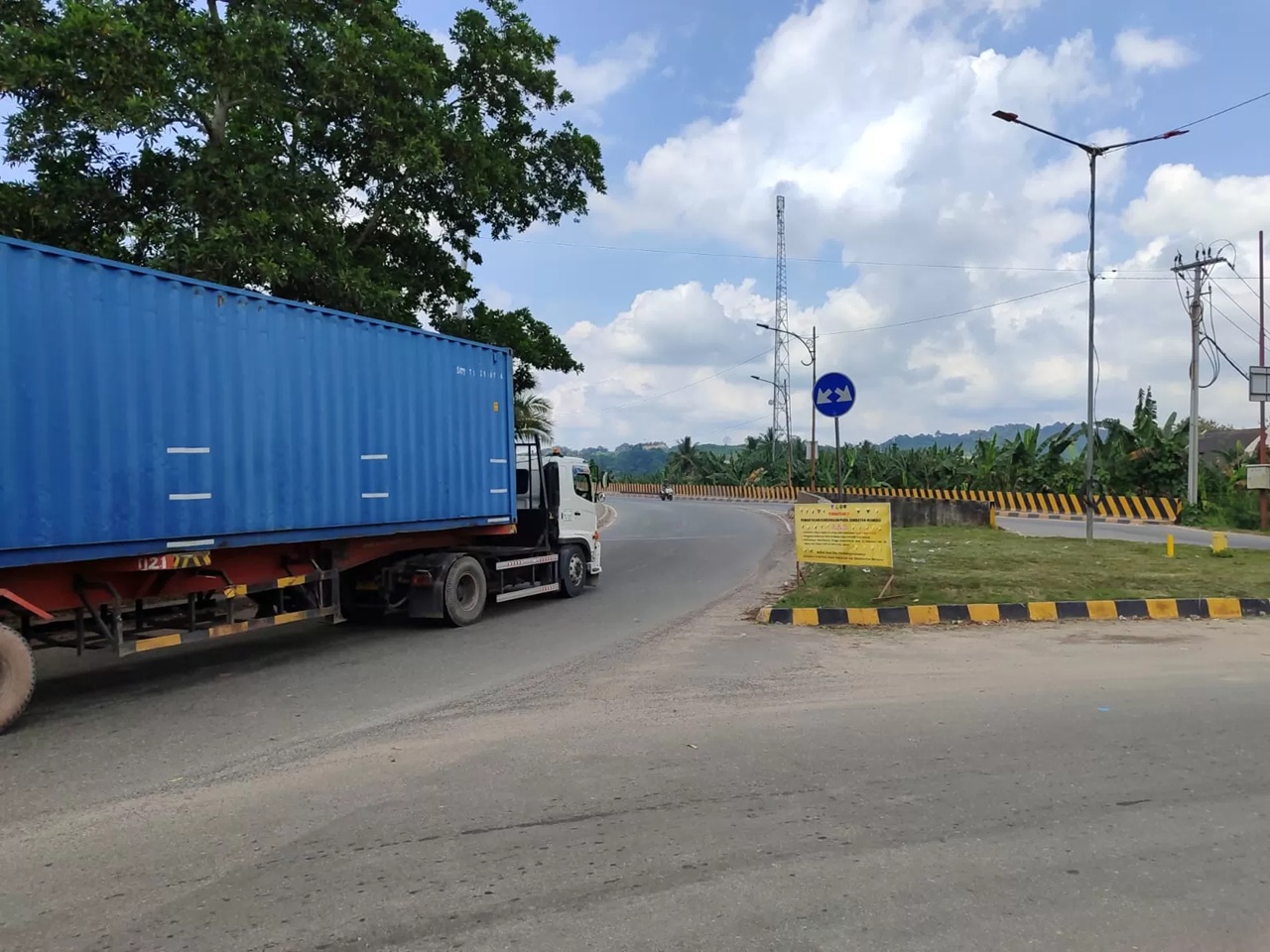 Jembatan Mahulu akan ditutup untuk kendaraan diatas 8 ton atau beroda diatas 4 roda, hal ini menyusul akan diuji Geometri, Dinamik dan NDT jembatan usai ditabrak beberapa hari lalu.