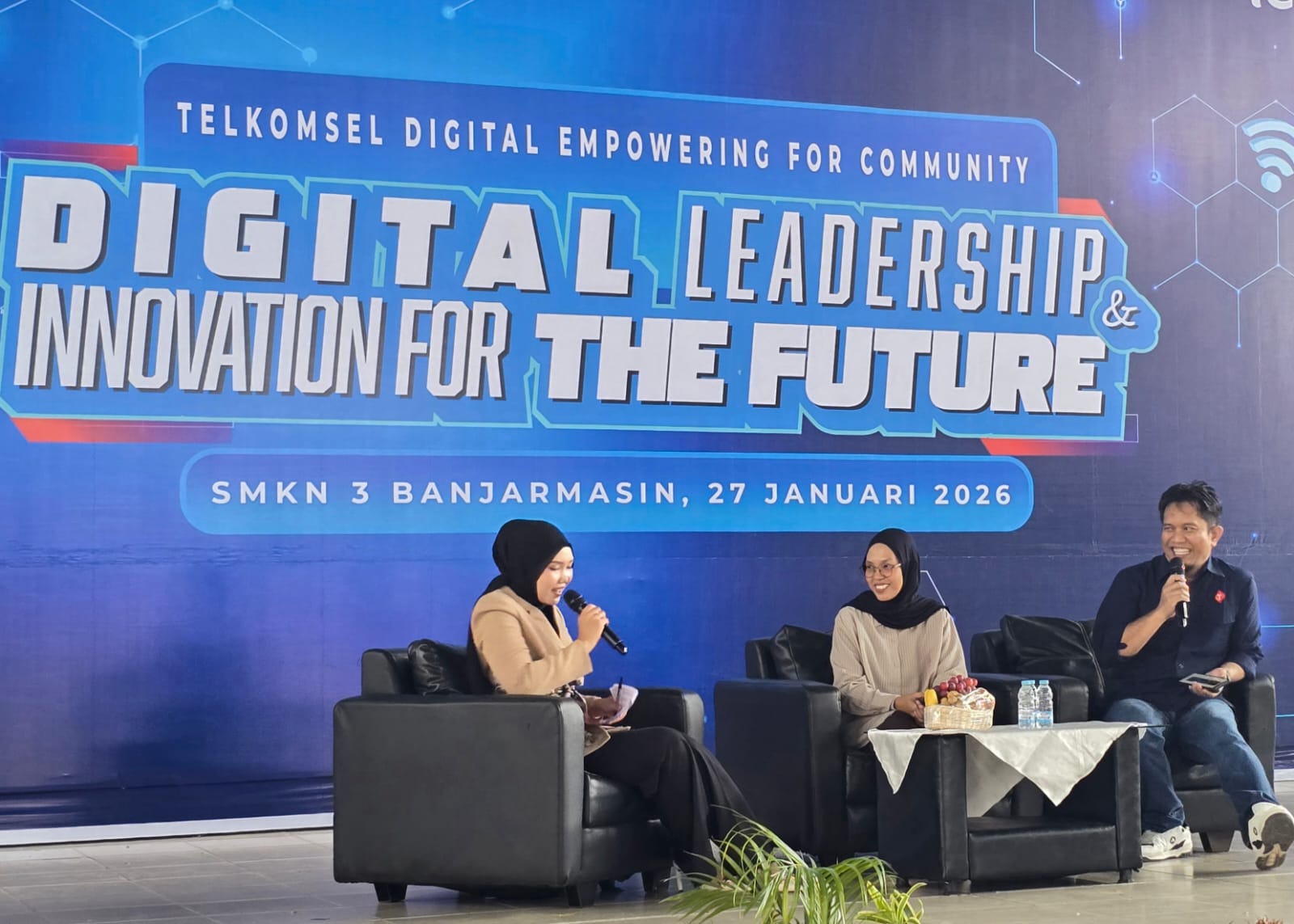 PEMERATAAN: Telkomsel Digital Empowering for Community (TDEc) hadir di SMKN 3 Banjarmasin pada Selasa, 27 Januari 2026.